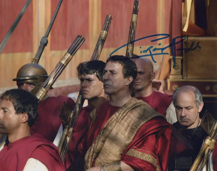 Ciaran Hinds autograph