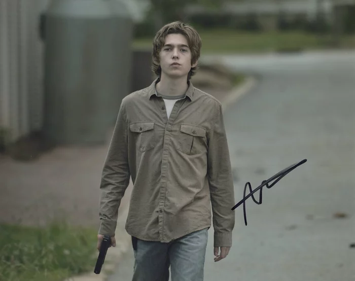 Austin Abrams autograph