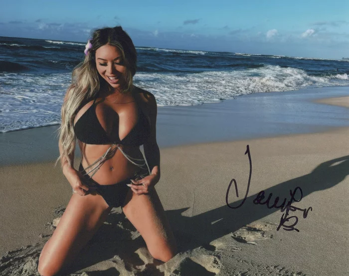 Jennifer Brand autograph