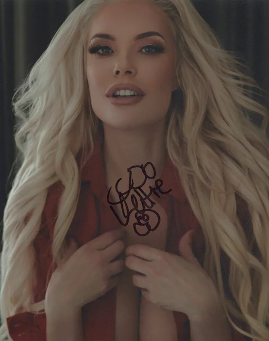 Katie Flowers autograph