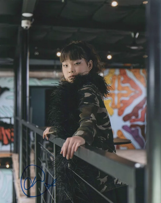 Caitlin Kim autograph