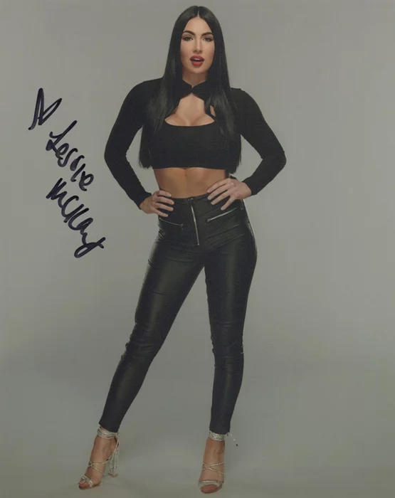 Jessie McKay autograph