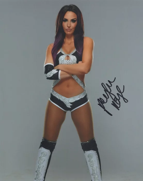 Peyton Royce autograph