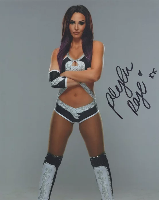 Peyton Royce autograph