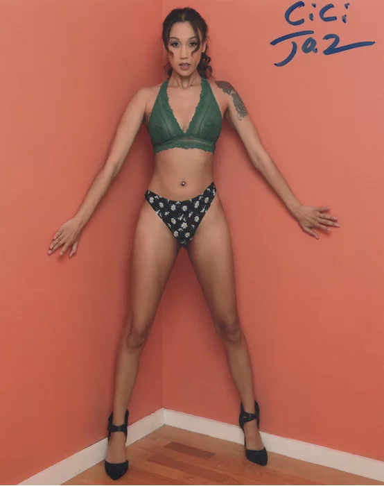 Cici Jaz autograph