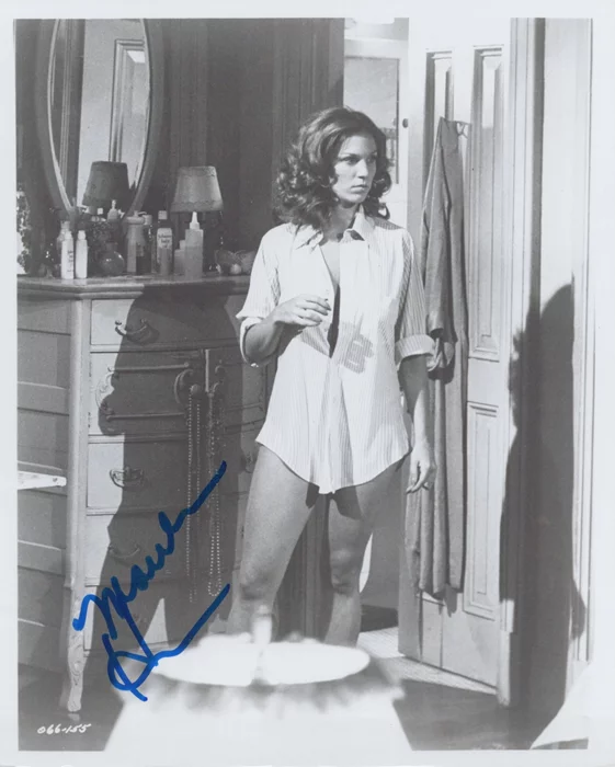 Marilu Henner autograph