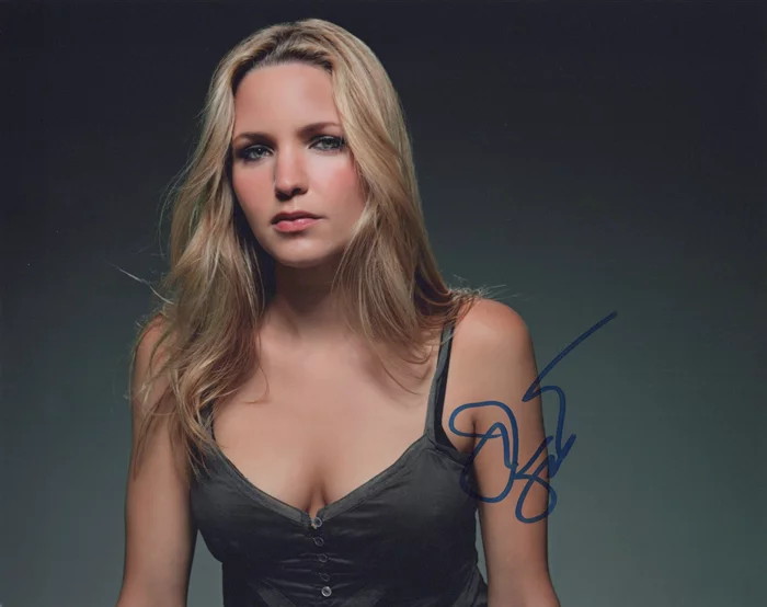 Jordana Spiro autograph