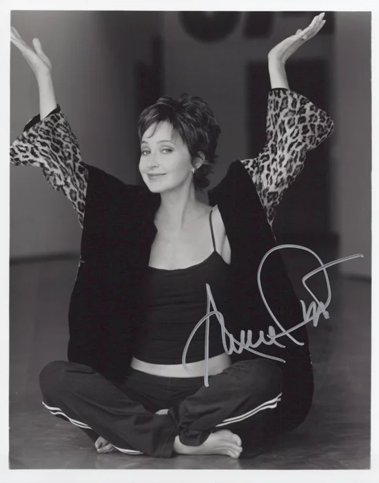 Annie Potts autograph