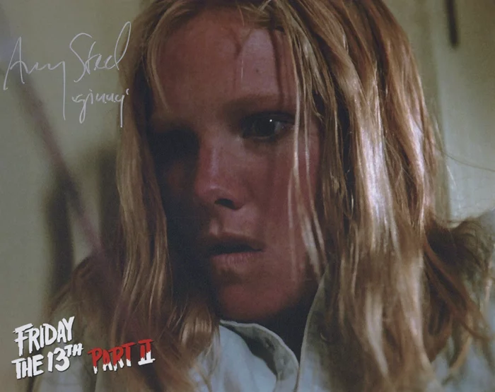 Amy Steel autograph