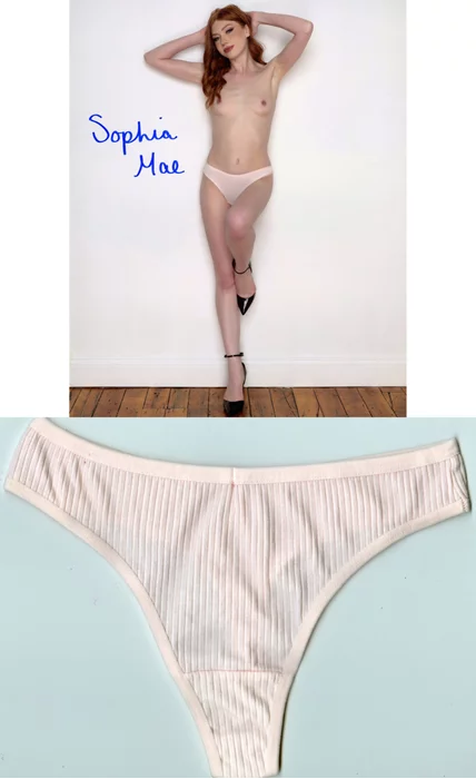 Sophia Mae autograph