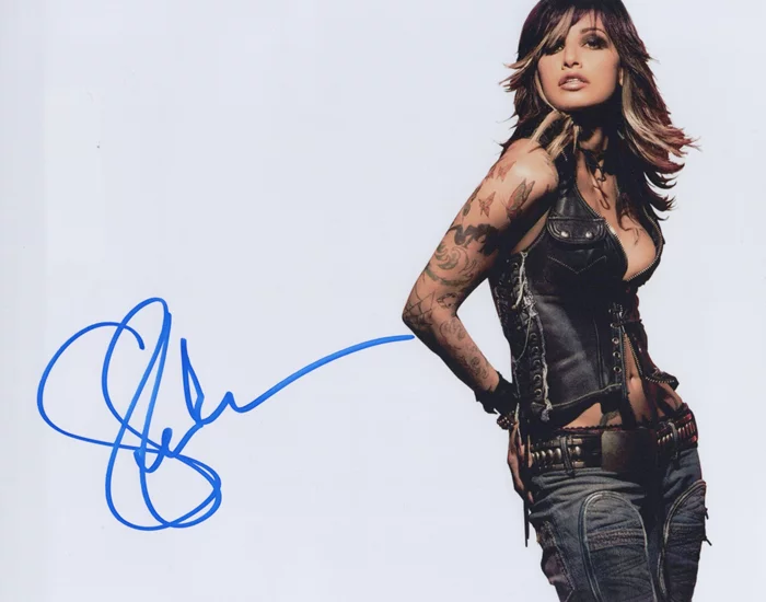 Gina Gershon autograph