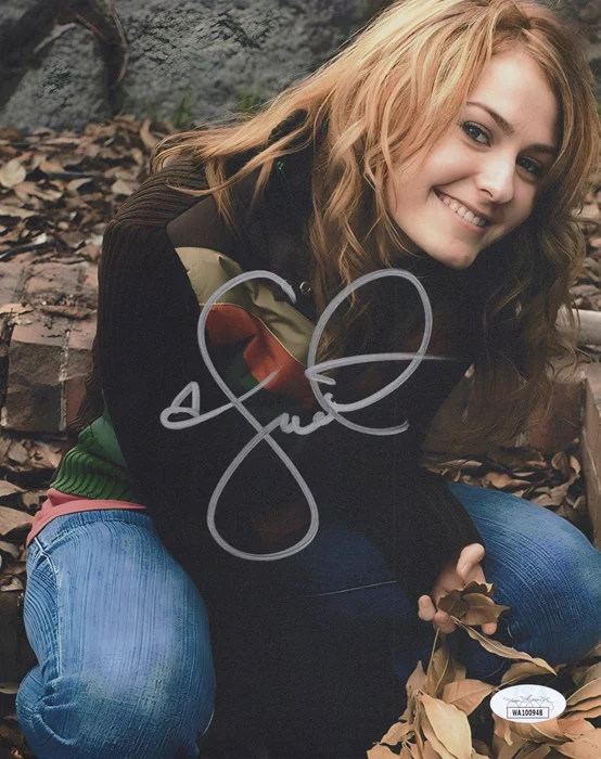 Scout Taylor-Compton autograph