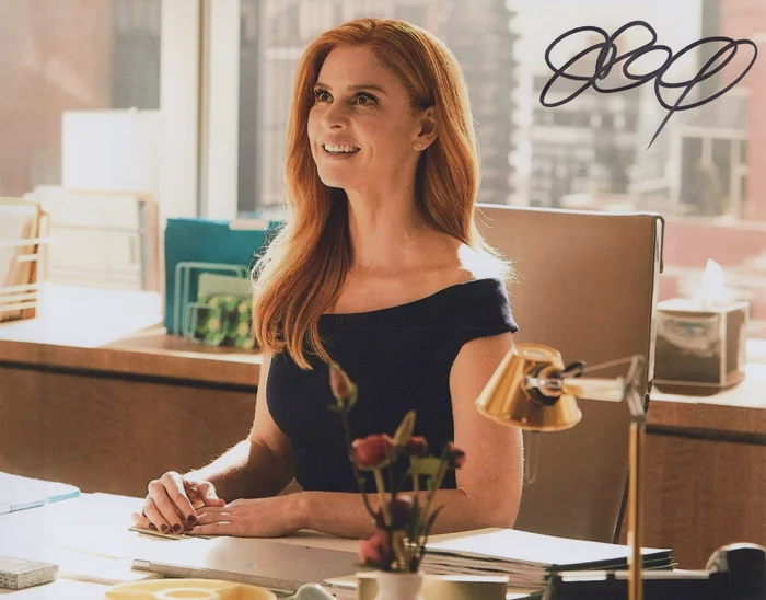 Sarah Rafferty autograph