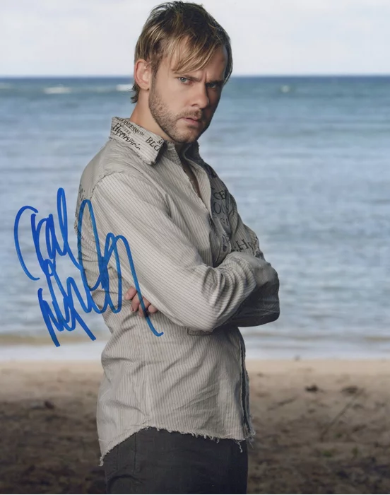 Dominic Monaghan autograph