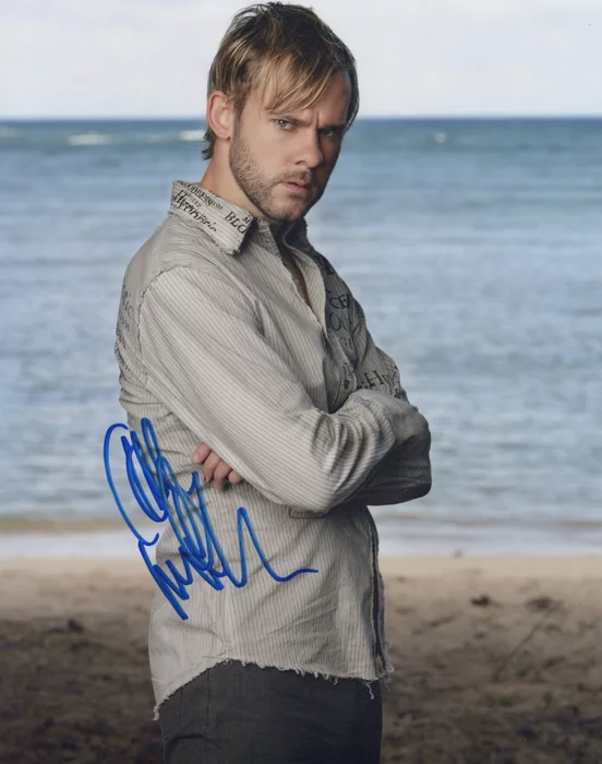 Dominic Monaghan autograph