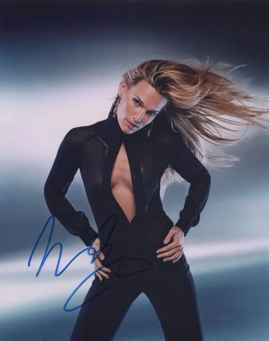 Molly Sims autograph