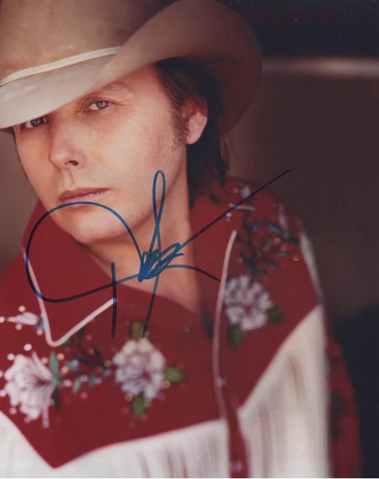 Dwight Yoakam autograph