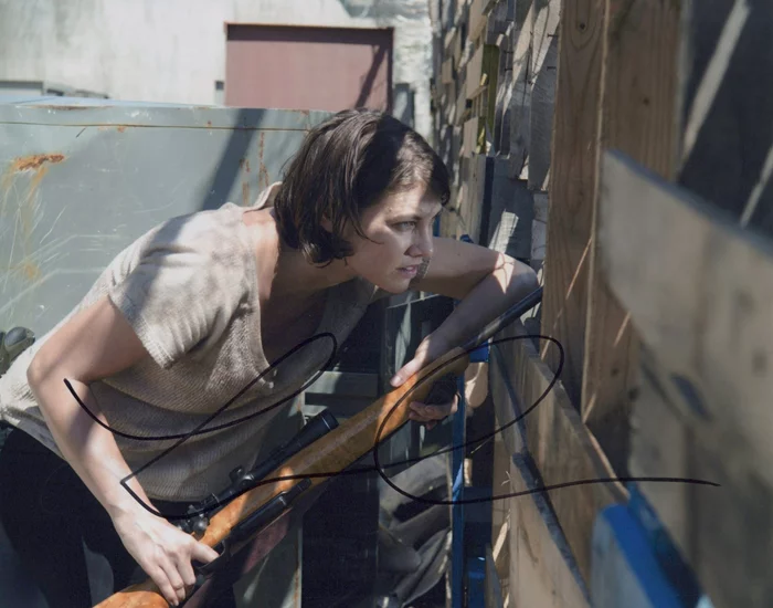 Lauren Cohan autograph