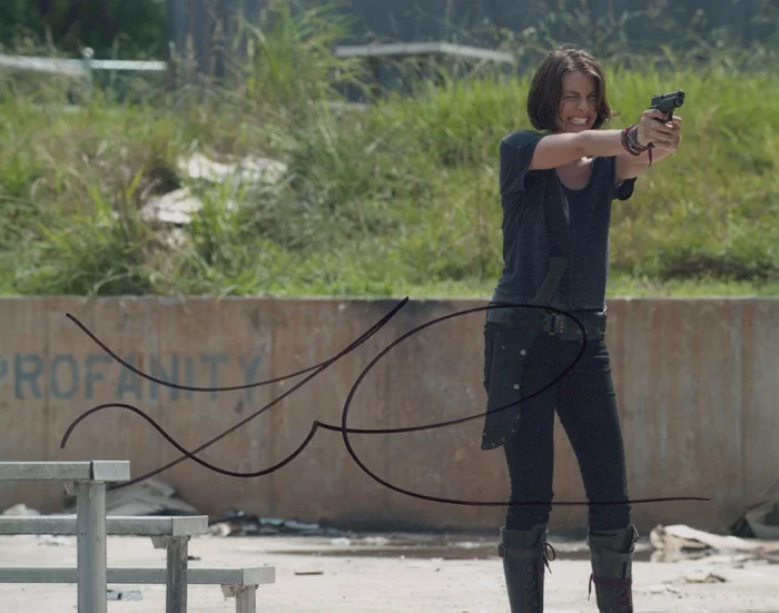 Lauren Cohan autograph