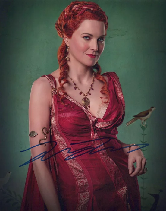 Lucy Lawless autograph
