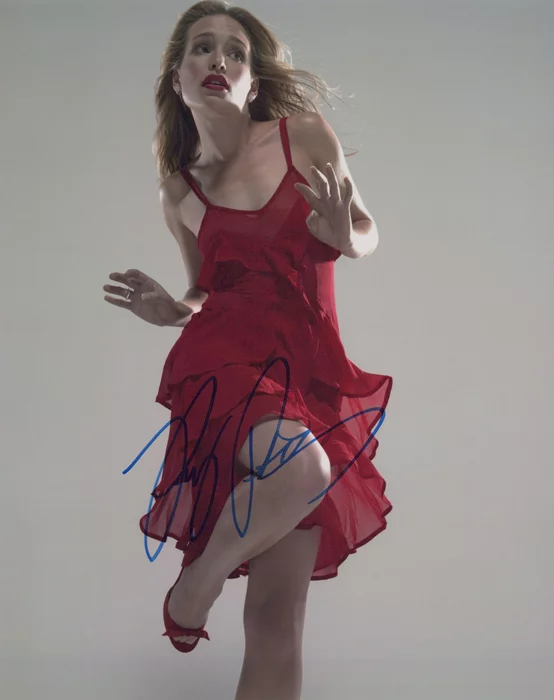 Piper Perabo autograph