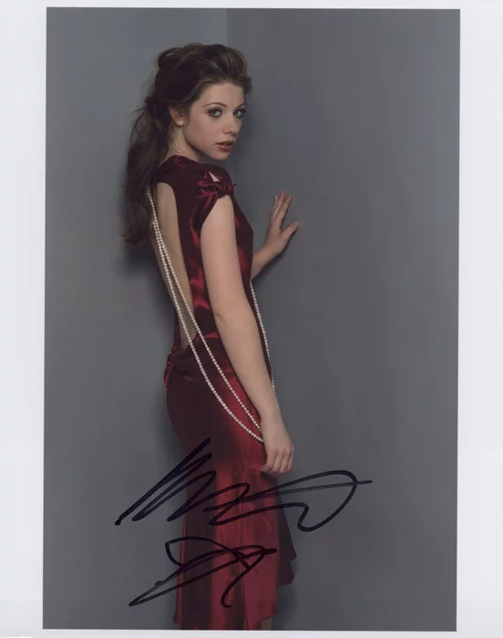 Michelle Trachtenberg autograph