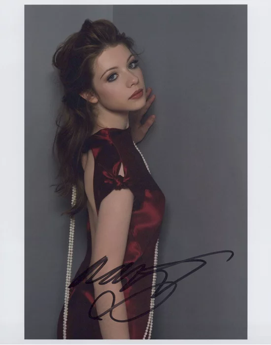 Michelle Trachtenberg autograph