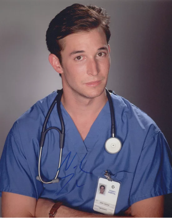 Noah Wyle autograph