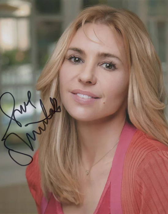 Olivia D'Abo autograph