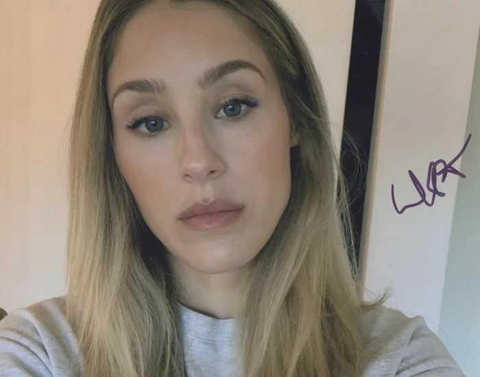 Lisa Gilroy autograph