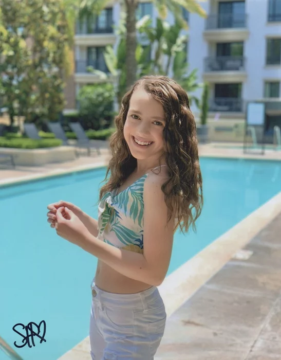 Symonne Harrison autograph