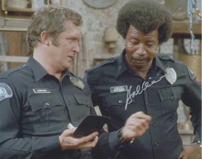 Hal Williams autograph