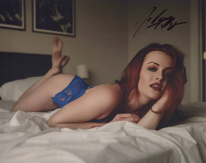 Julia Tiffany autograph