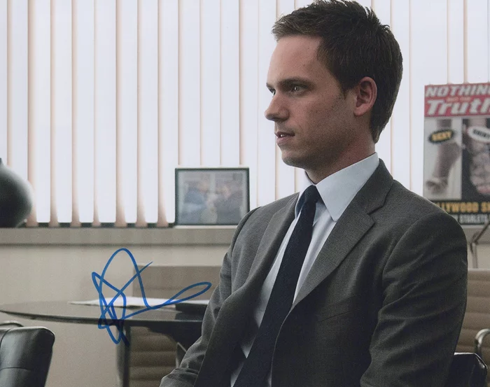 Patrick J. Adams autograph