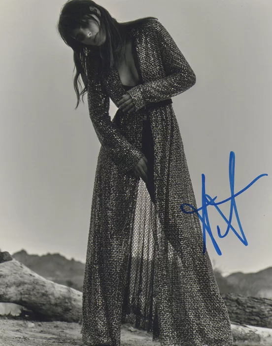 Adria Arjona autograph