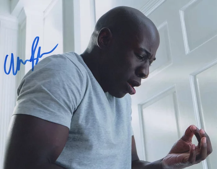 McKinley Belcher autograph