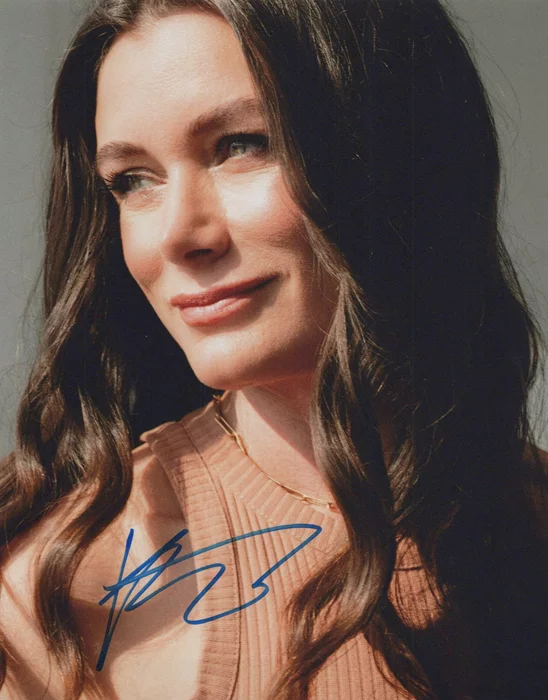 Kat Coiro autograph