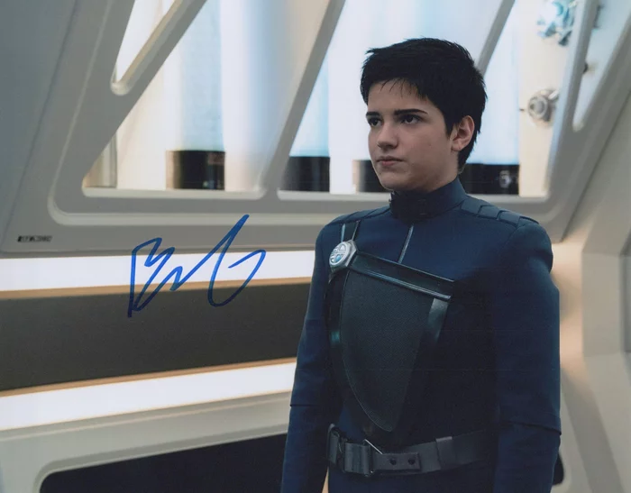Blu del Barrio autograph