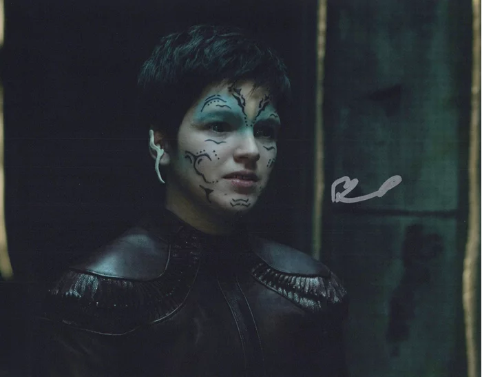 Blu del Barrio autograph