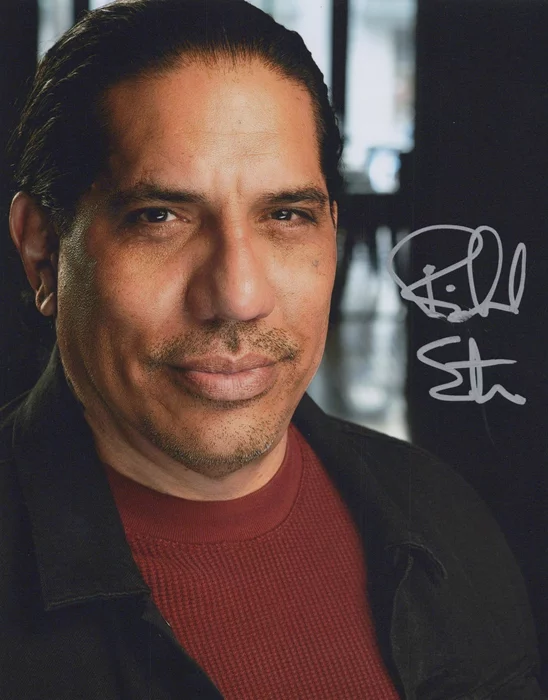 Richard Esteras autograph