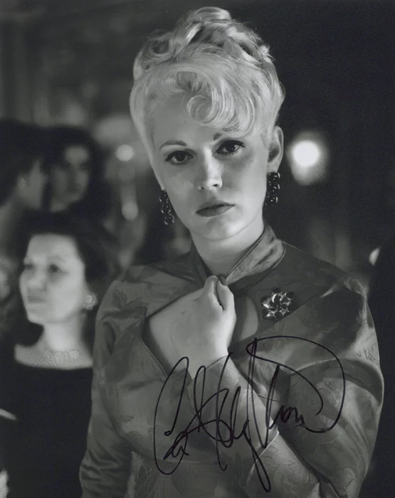 Cathy Moriarty autograph