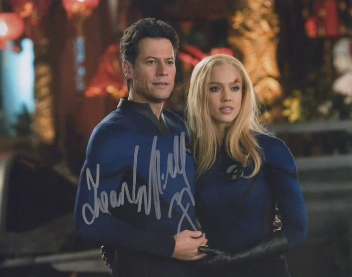 Ioan Gruffudd autograph