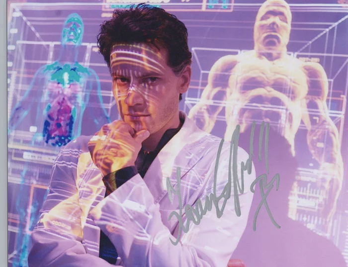 Ioan Gruffudd autograph