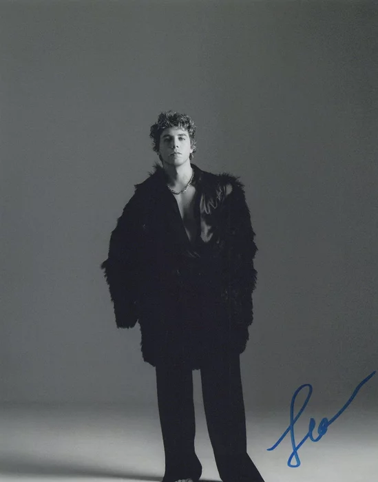 Lukas Gage autograph