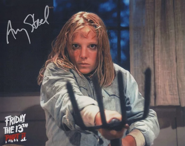 Amy Steel autograph