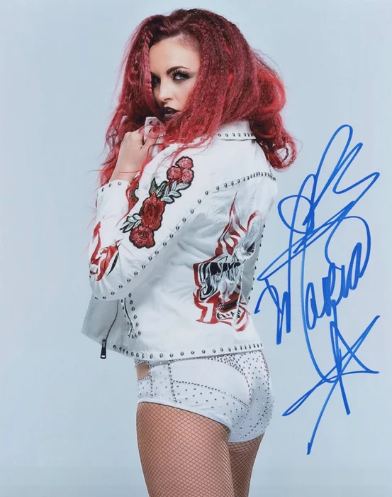 Maria Kanellis autograph