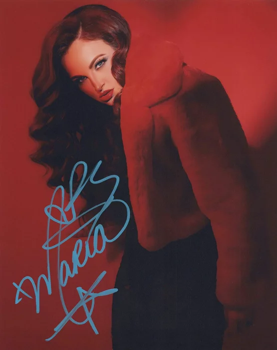 Maria Kanellis autograph