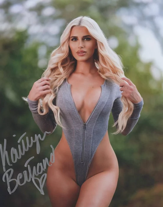 Kaitlyn Bertrand autograph
