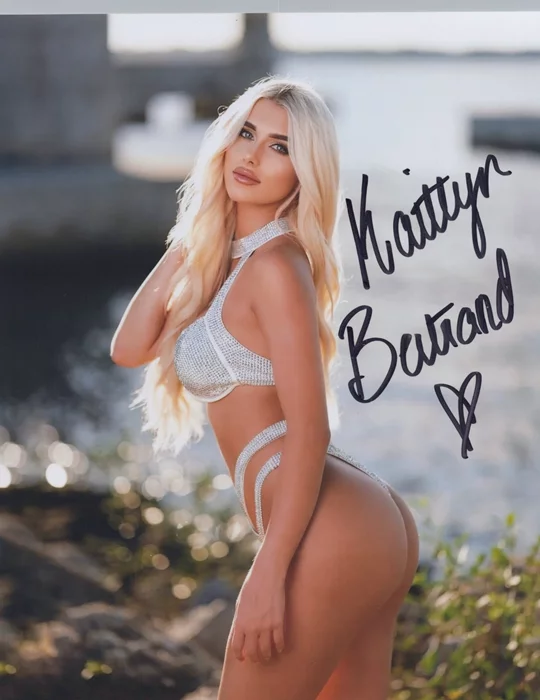 Kaitlyn Bertrand autograph