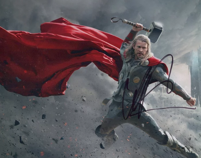 Chris Hemsworth autograph
